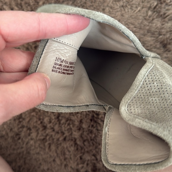 Women’s BP. Barris Block Heel Bootie size 10 US color ‘new light grey suede’ - Picture 4 of 4